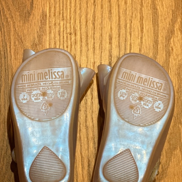 Mini Melissa Baby Shoes with Bow - Pearl and Gold - Picture 3 of 3